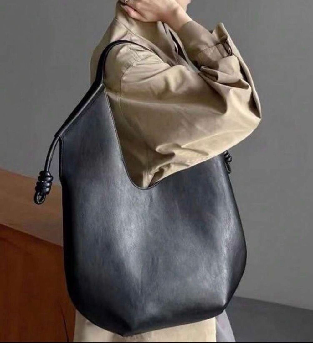 Italian Luxury Boutique Vegan Leather Tote Bag Chic Trendy Rare New Model NWOT
